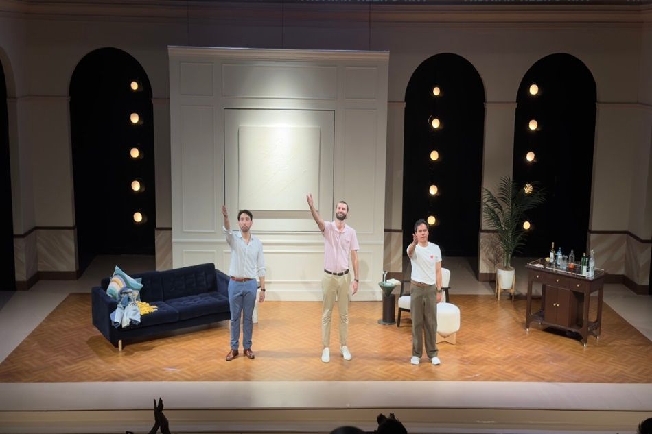 The cast of 'Art' at curtain call. Jeeves de Veyra